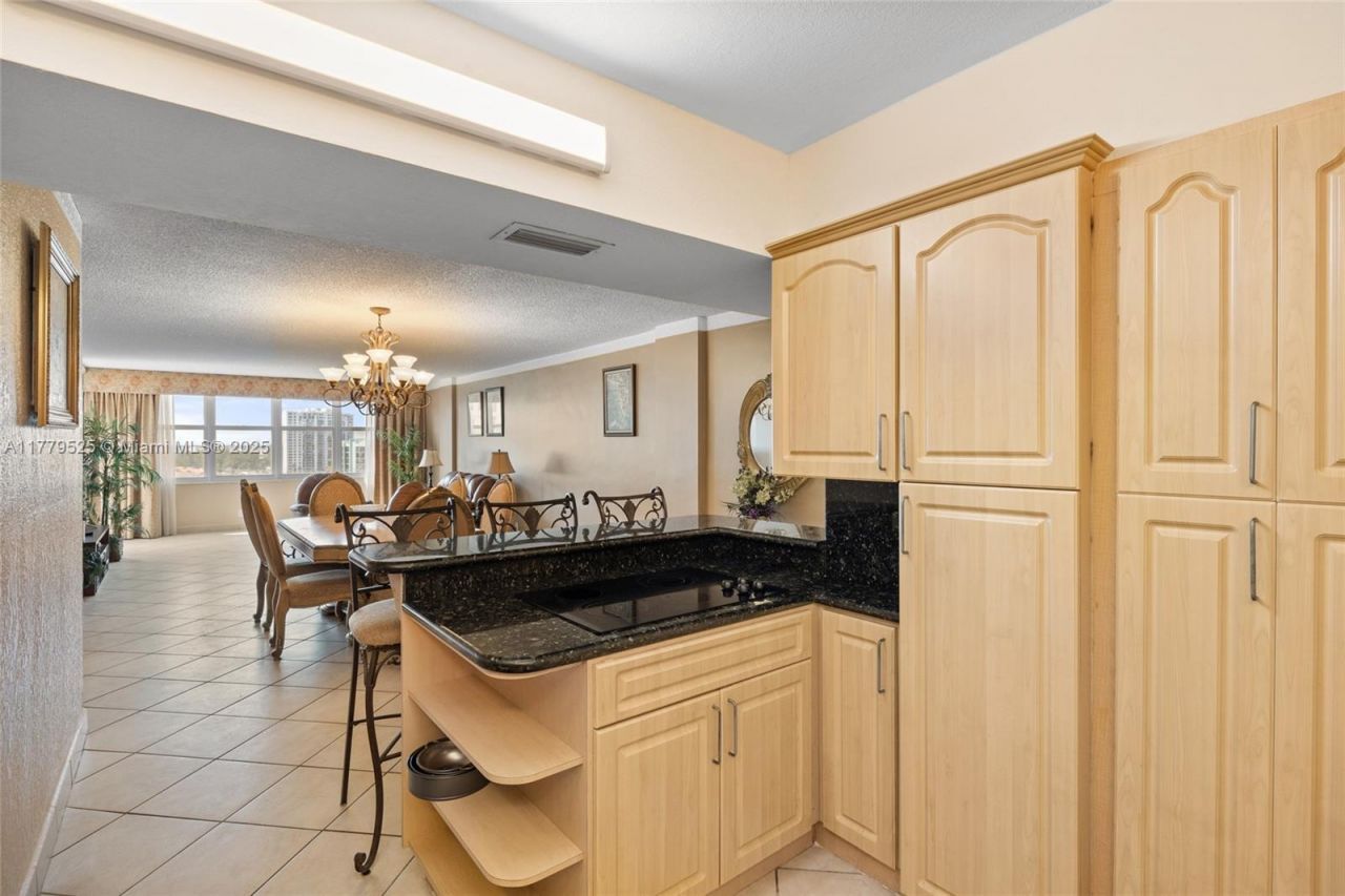 3725 S Ocean Dr, Unit 1124, Hollywood, FL 33019 Photo