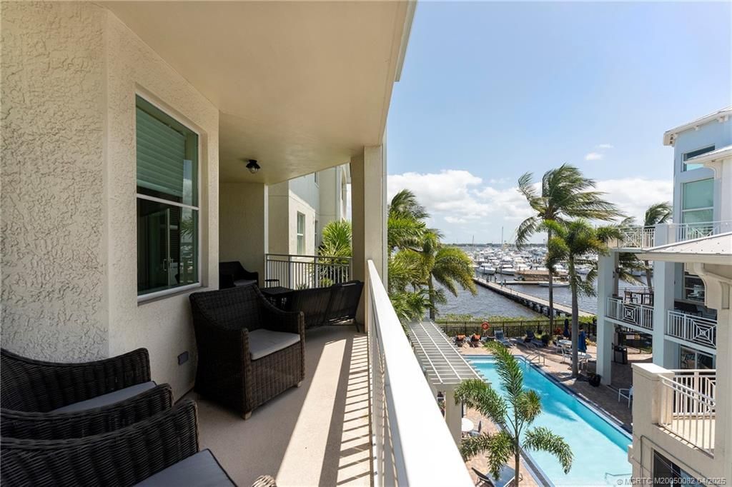 975 NW Flagler Avenue, Unit 306, Stuart, FL 34994 Photo