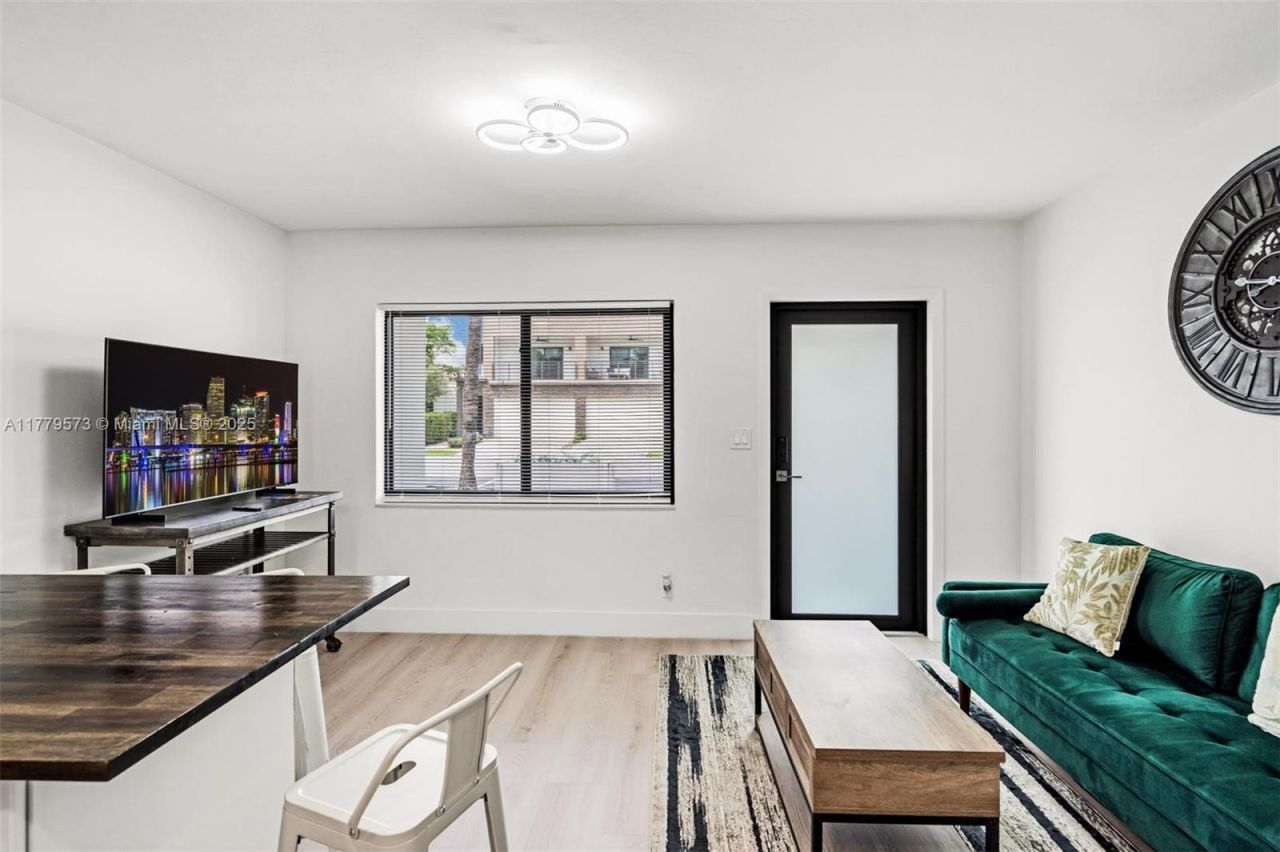 1630 SW 4th Ave, Unit 2, Fort Lauderdale, FL 33315 Photo