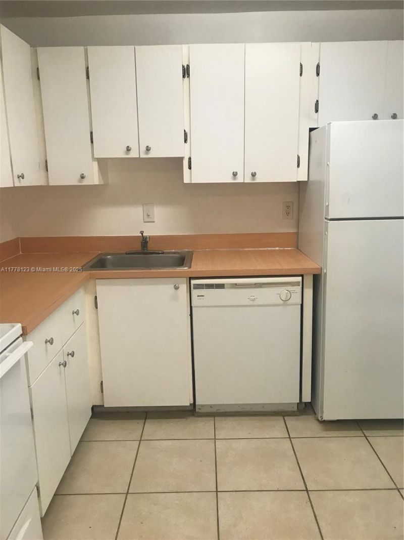 5112 NW 79 Ave, Unit 201, Doral, FL 33166 Photo