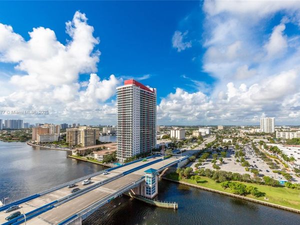 4010 S Ocean Dr, Unit R2204, Hollywood, FL 33019