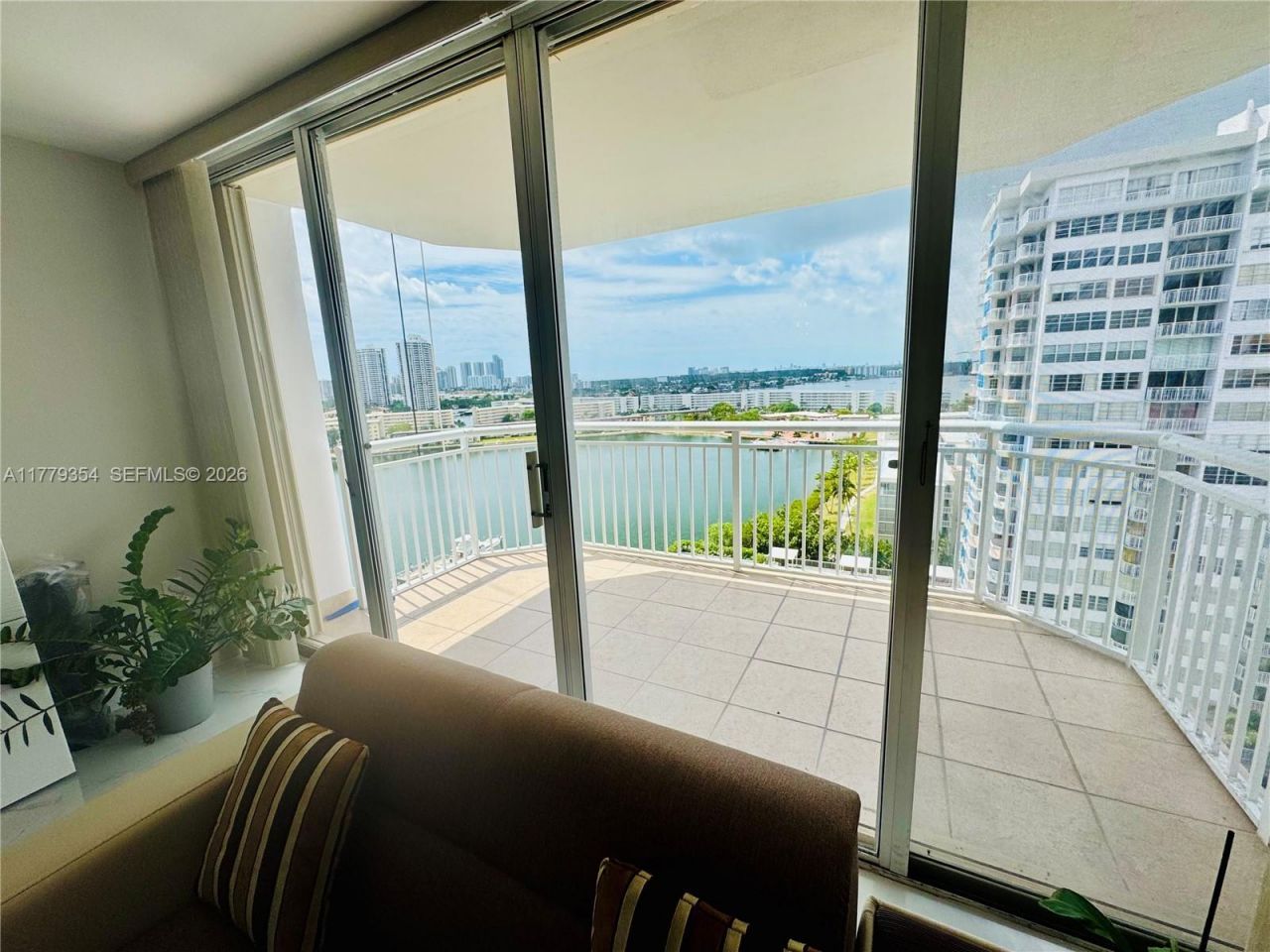 18071 Biscayne Blvd, Unit 1503, Aventura, FL 33160 Photo