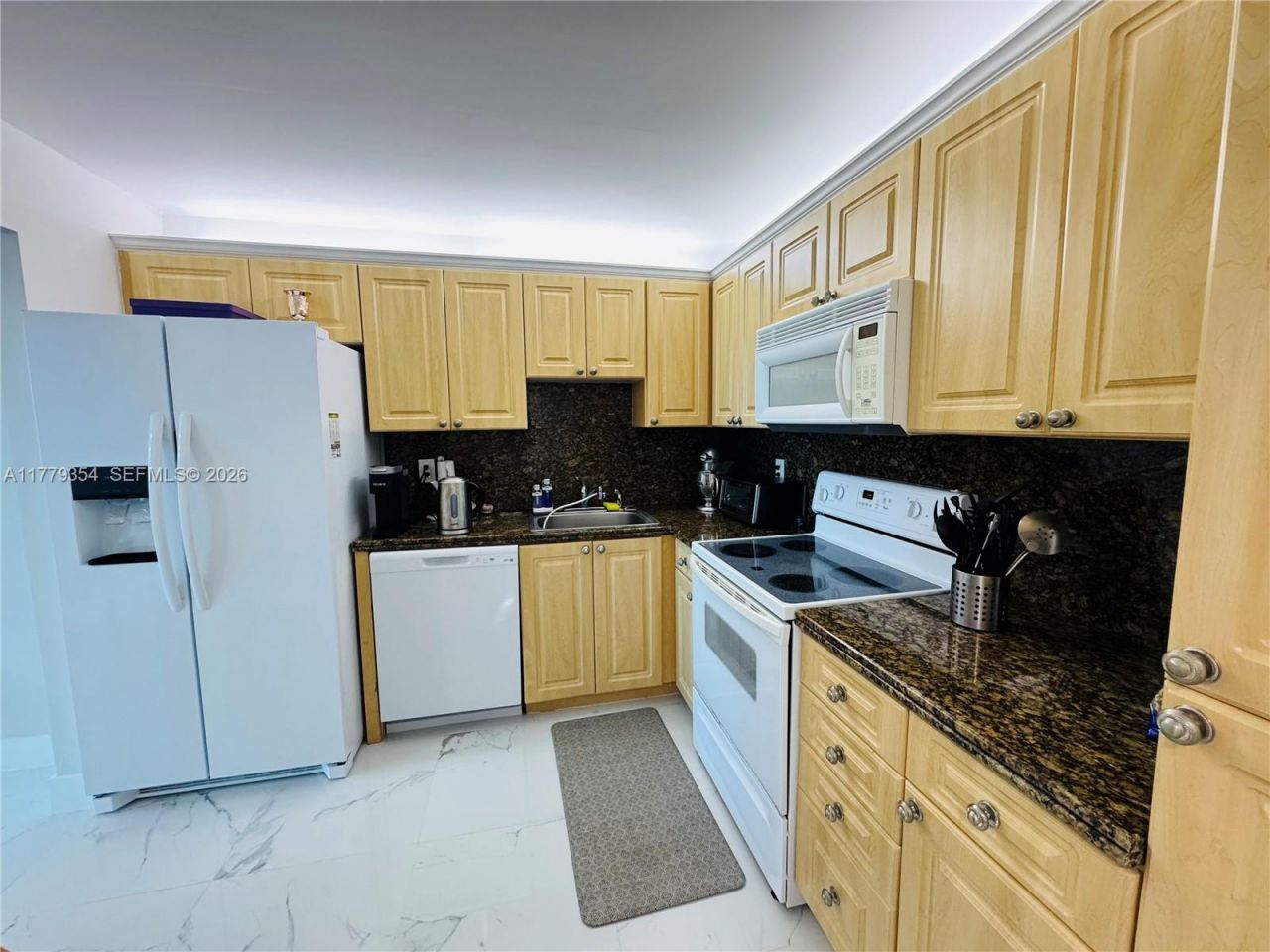 18071 Biscayne Blvd, Unit 1503, Aventura, FL 33160 Photo