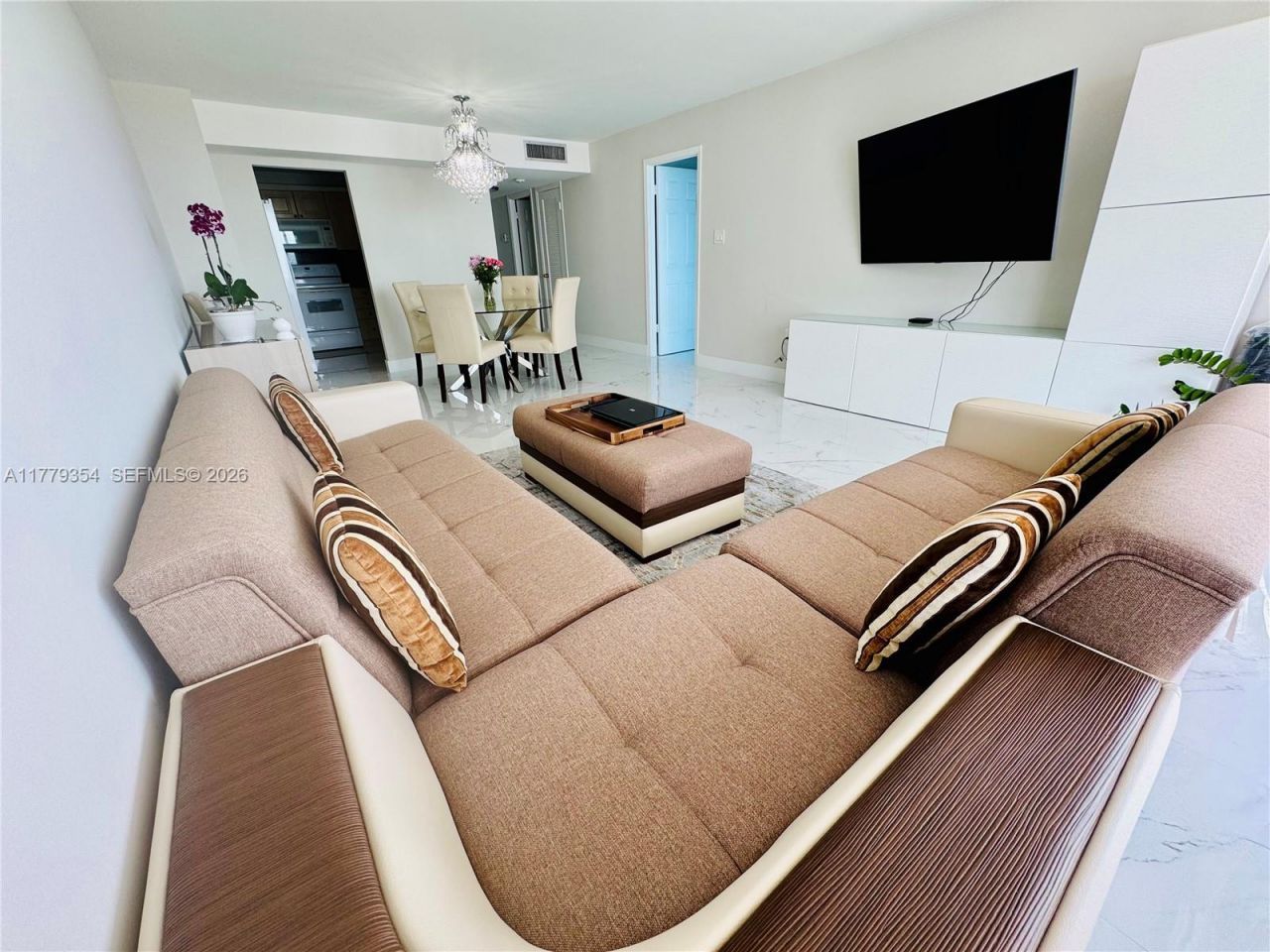 18071 Biscayne Blvd, Unit 1503, Aventura, FL 33160 Photo