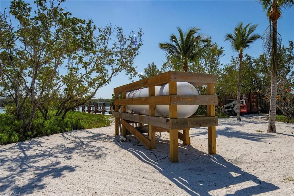 11687 Keewaydin, Naples, FL 34113 Photo