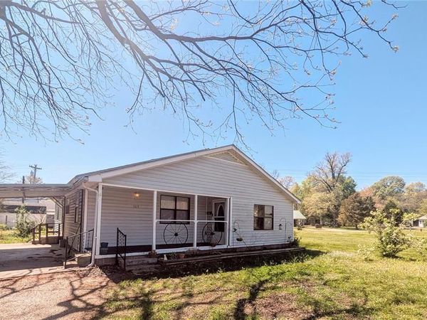 303 N Main Street, Campbell, MO 63933