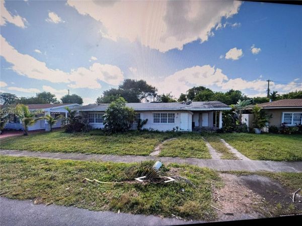 1140 NE 201st Ter, Miami, FL 33179