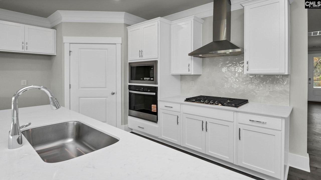 213 Livingston Woods Drive Photo 6