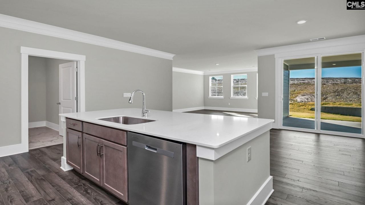 213 Livingston Woods Drive Photo 9