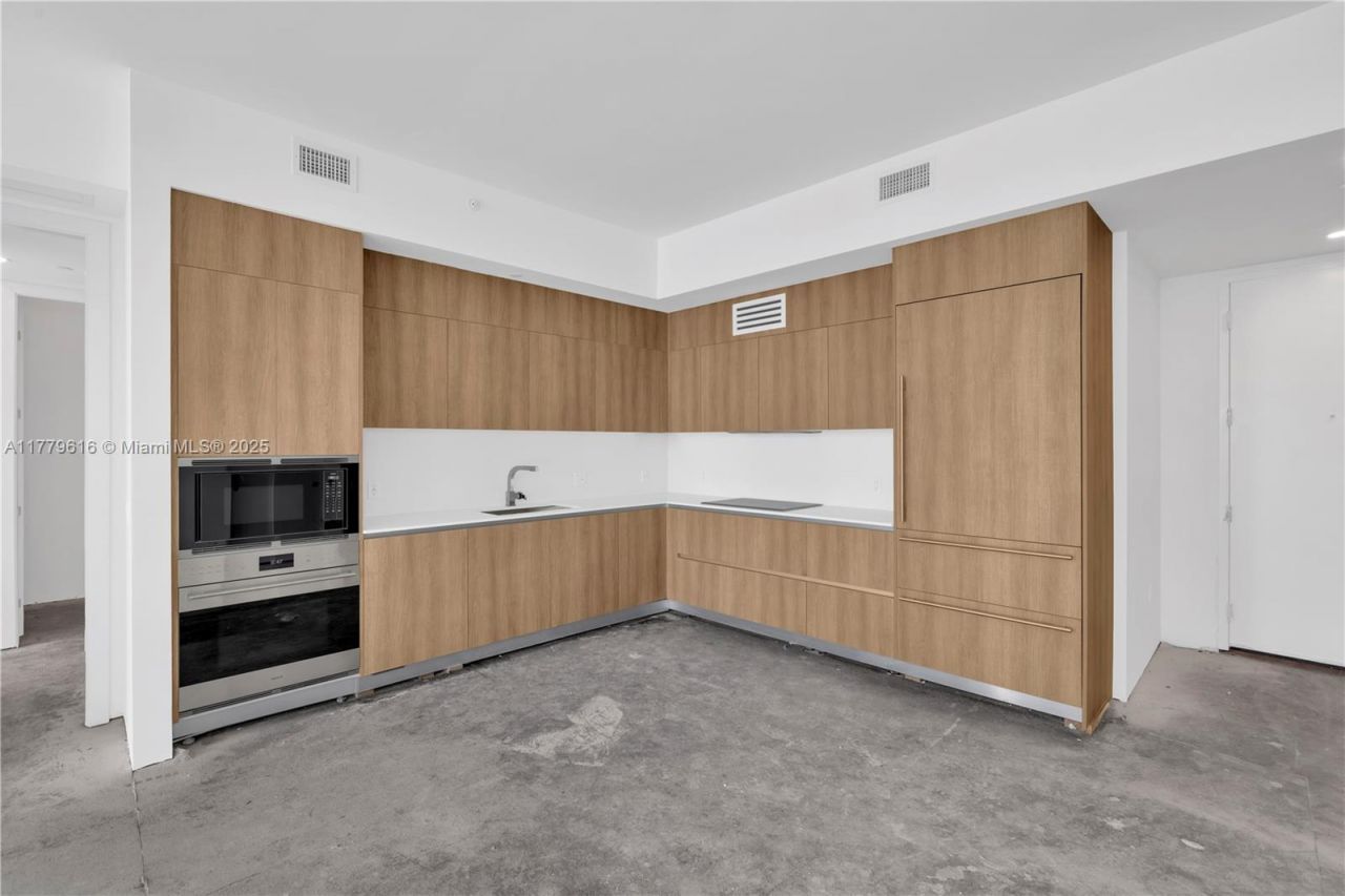 17550 Collins Avenue, Unit 1502, Sunny Isles Beach, FL 33160 Photo