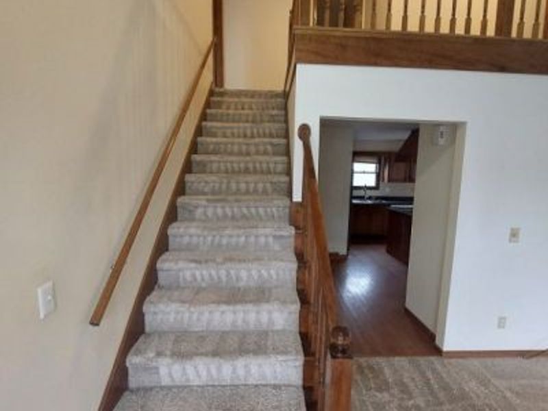 147 Skyview Drive, Wintersville, OH 43953 Photo 2