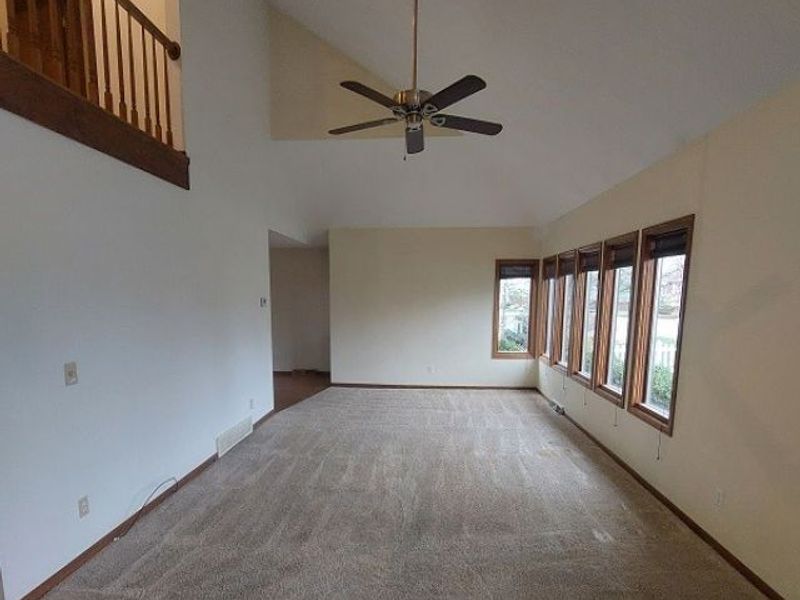 147 Skyview Drive, Wintersville, OH 43953 Photo 5