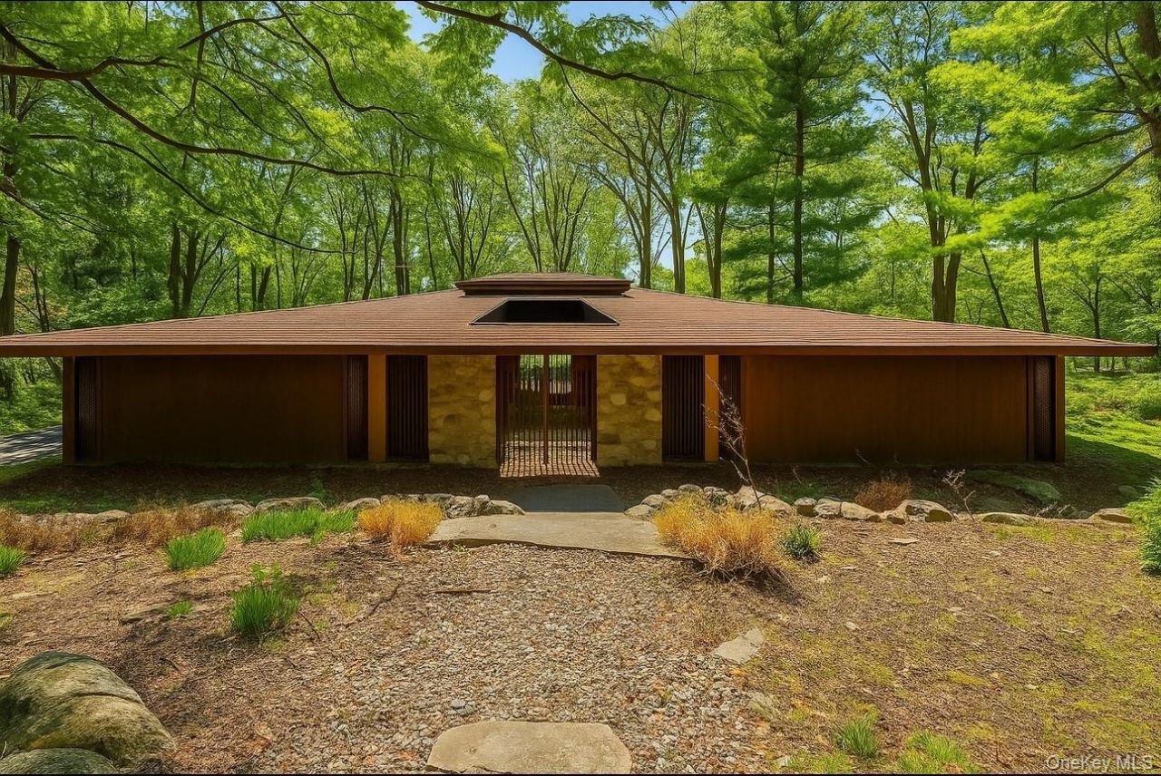 5 Laura Lane, Pomona, NY 10970 Main Photo