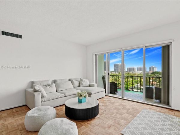 9341 E Bay Harbor, Unit PH B, Bay Harbor Islands, FL 33154