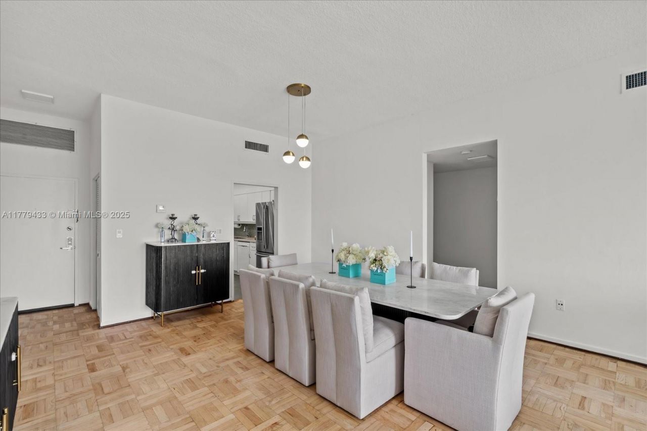 9341 E Bay Harbor, Unit PH B, Bay Harbor Islands, FL 33154 Photo