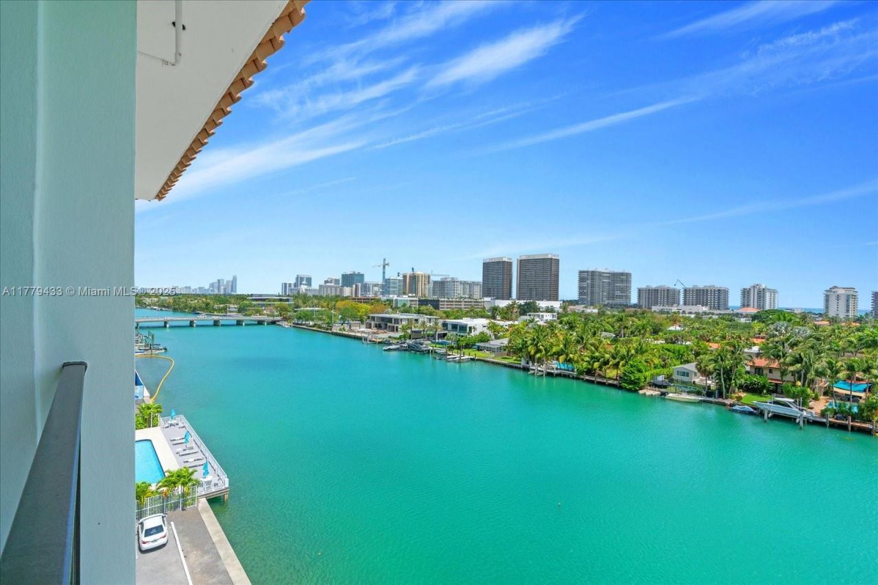 9341 E Bay Harbor, Unit PH B, Bay Harbor Islands, FL 33154 Photo