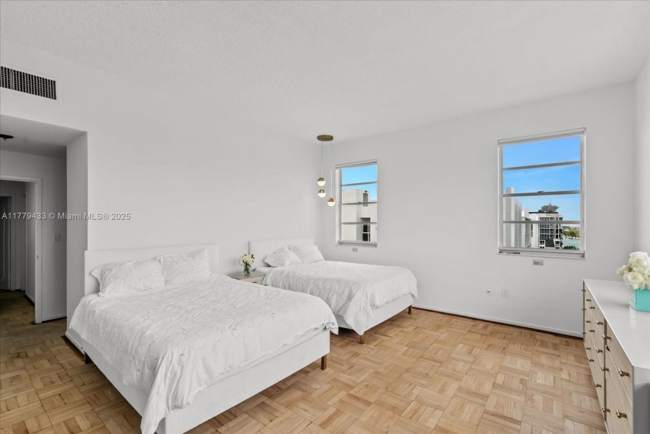 9341 E Bay Harbor, Unit PH B, Bay Harbor Islands, FL 33154 Photo