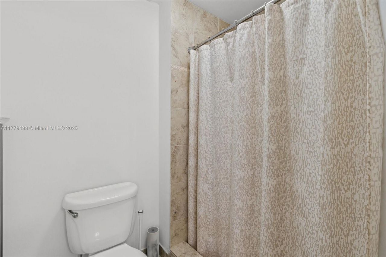 9341 E Bay Harbor, Unit PH B, Bay Harbor Islands, FL 33154 Photo