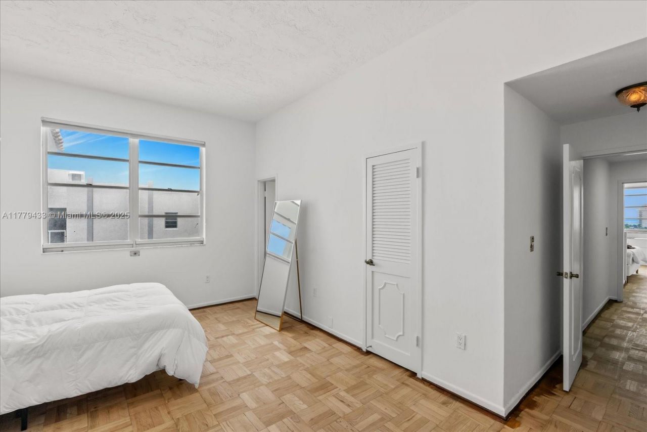 9341 E Bay Harbor, Unit PH B, Bay Harbor Islands, FL 33154 Photo