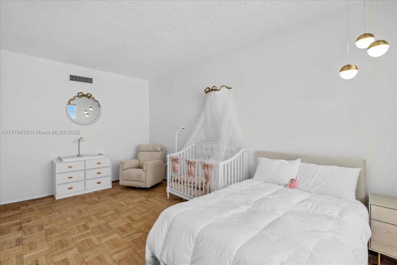 9341 E Bay Harbor, Unit PH B, Bay Harbor Islands, FL 33154 Photo