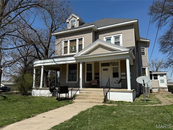 300 E 2nd Street, Pana, IL 62557