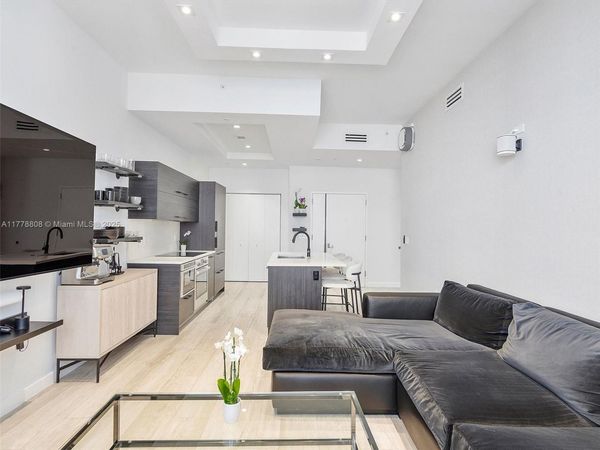 55 SW 9th St, Unit 4309, Miami, FL 33130