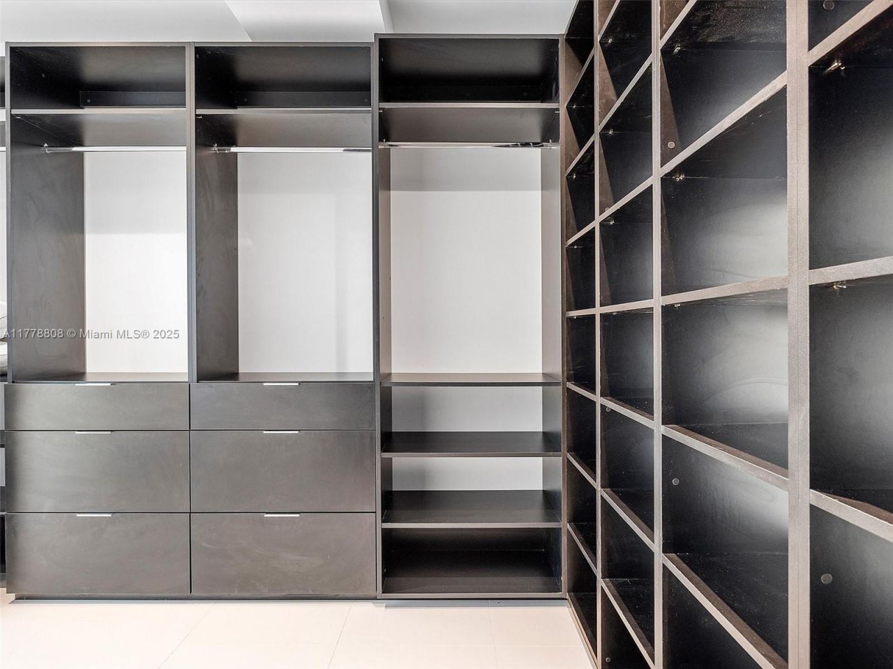 55 SW 9th St, Unit 4309, Miami, FL 33130 Photo