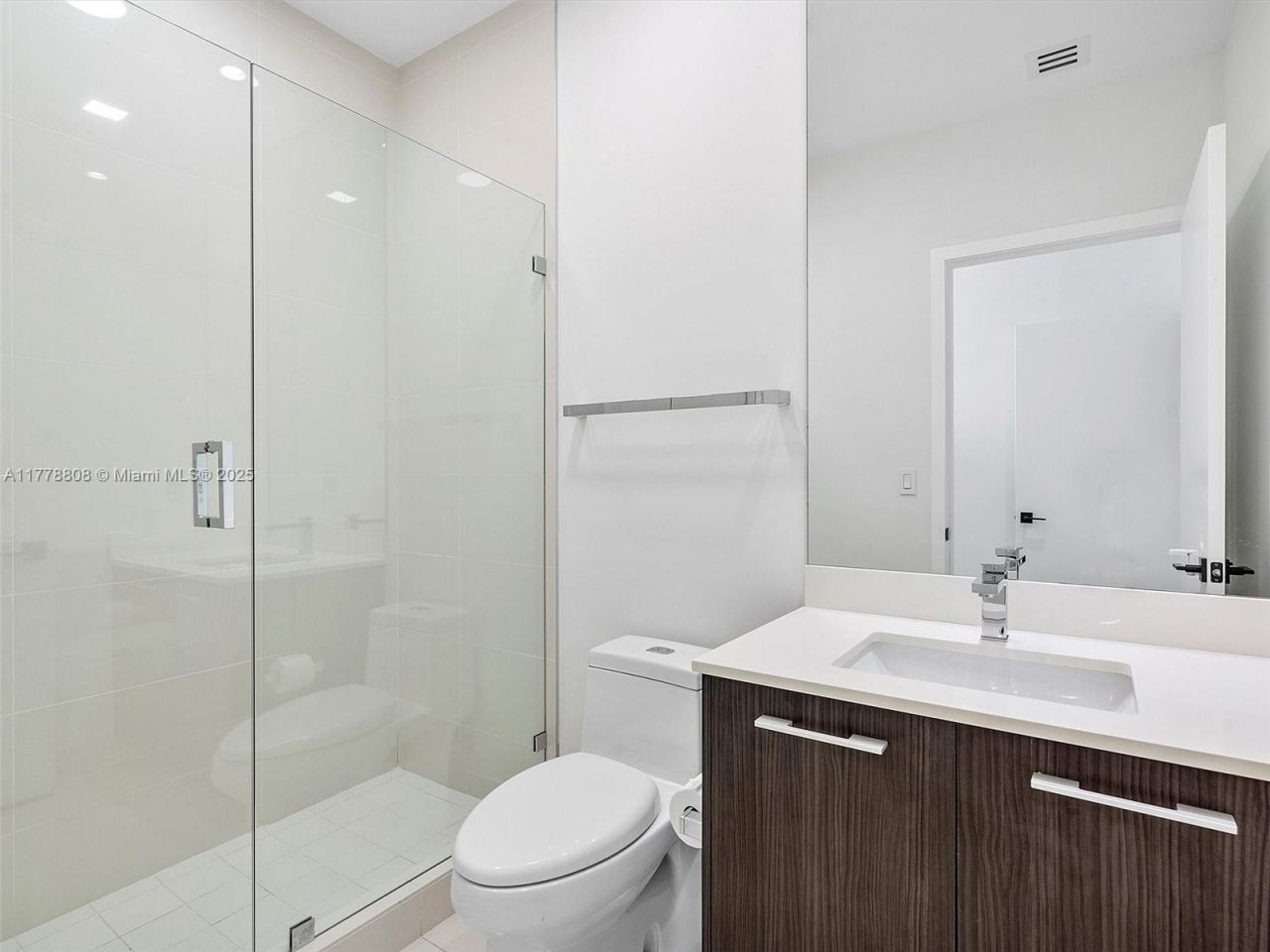 55 SW 9th St, Unit 4309, Miami, FL 33130 Photo