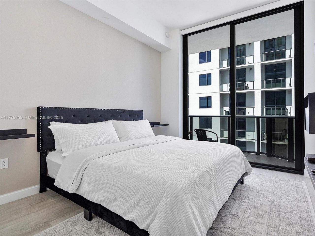 55 SW 9th St, Unit 4309, Miami, FL 33130 Photo