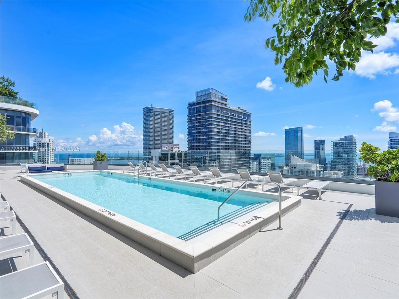 55 SW 9th St, Unit 4309, Miami, FL 33130 Photo