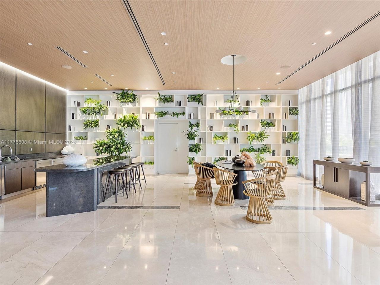 55 SW 9th St, Unit 4309, Miami, FL 33130 Photo