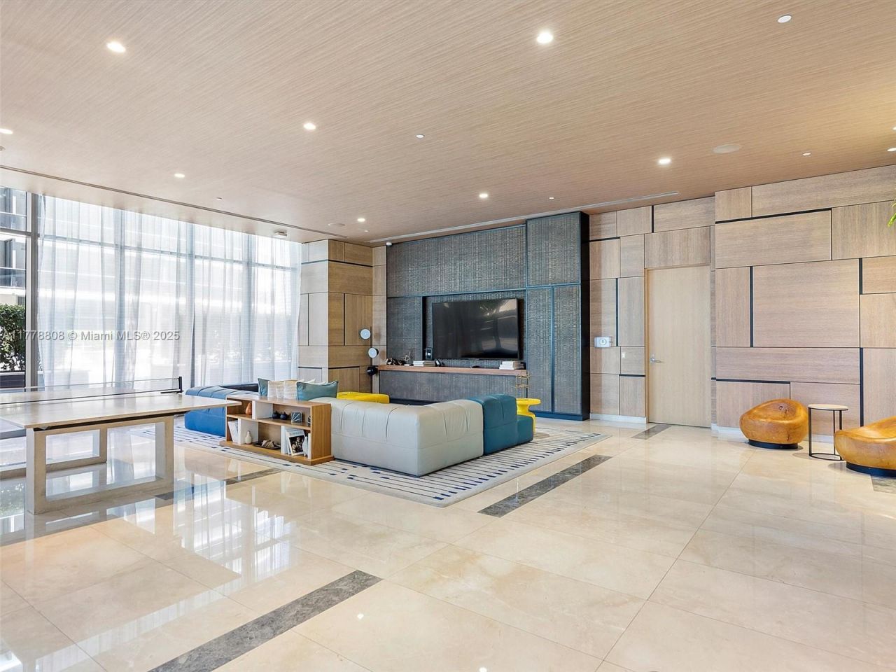 55 SW 9th St, Unit 4309, Miami, FL 33130 Photo