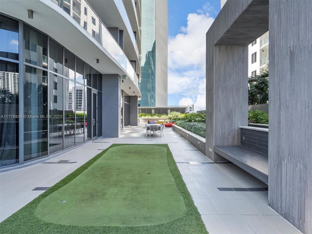 55 SW 9th St, Unit 4309, Miami, FL 33130 Photo