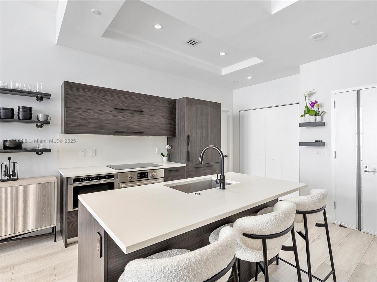 55 SW 9th St, Unit 4309, Miami, FL 33130 Photo