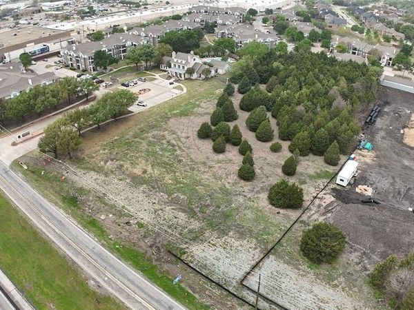 901 US Highway 80 E, Mesquite, TX 75150