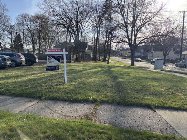 115 Summit Avenue, Jackson, MI 49201