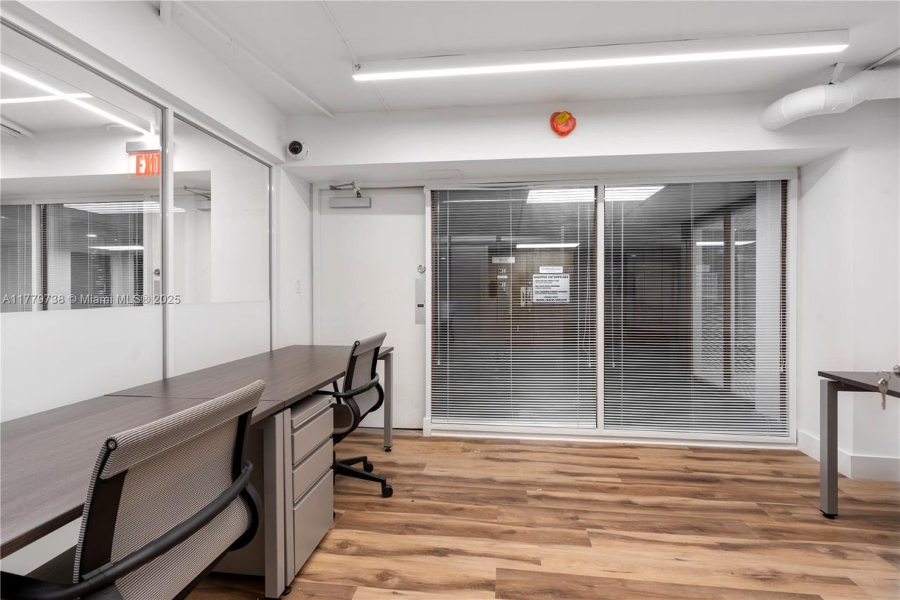 13499 Biscayne Blvd, Unit CUM5, North Miami, FL 33181 Photo