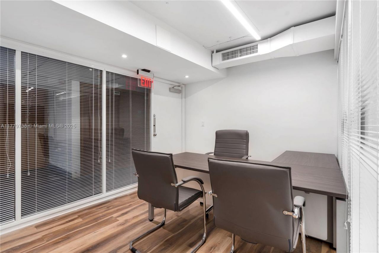 13499 Biscayne Blvd, Unit CUM5, North Miami, FL 33181 Photo