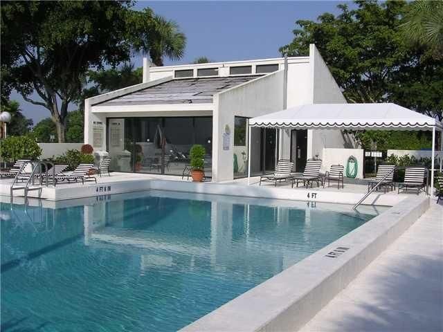 2500 Presidential Way, Unit 405, West Palm Beach, FL 33401 Photo