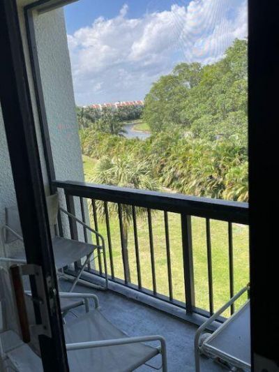 2500 Presidential Way, Unit 405, West Palm Beach, FL 33401 Photo