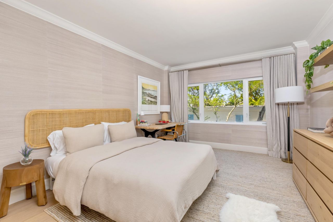 250 Bradley Place, Unit 307, Palm Beach, FL 33480 Photo