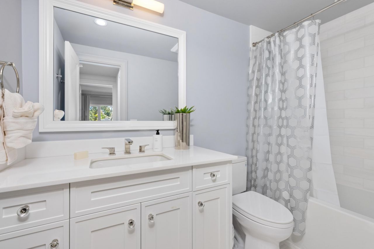 250 Bradley Place, Unit 307, Palm Beach, FL 33480 Photo