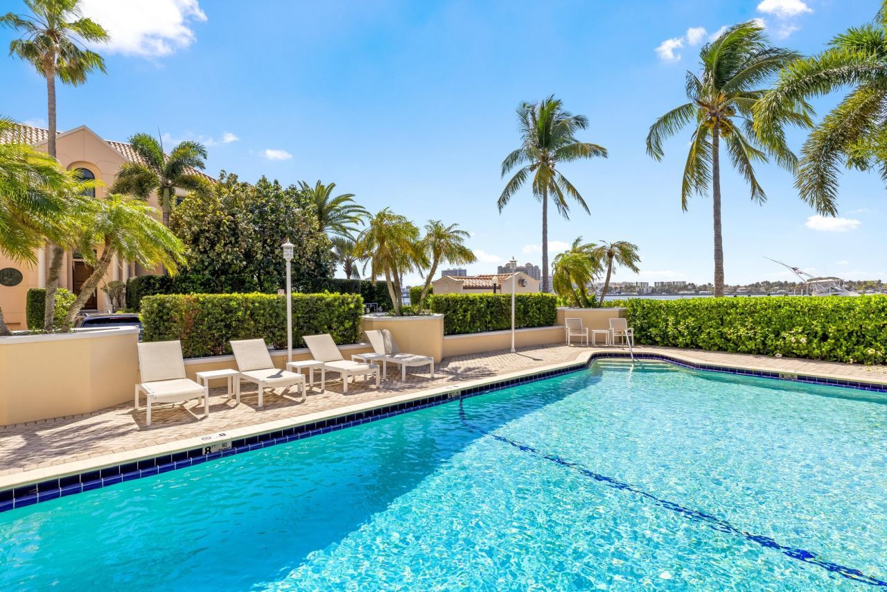 250 Bradley Place, Unit 307, Palm Beach, FL 33480 Photo