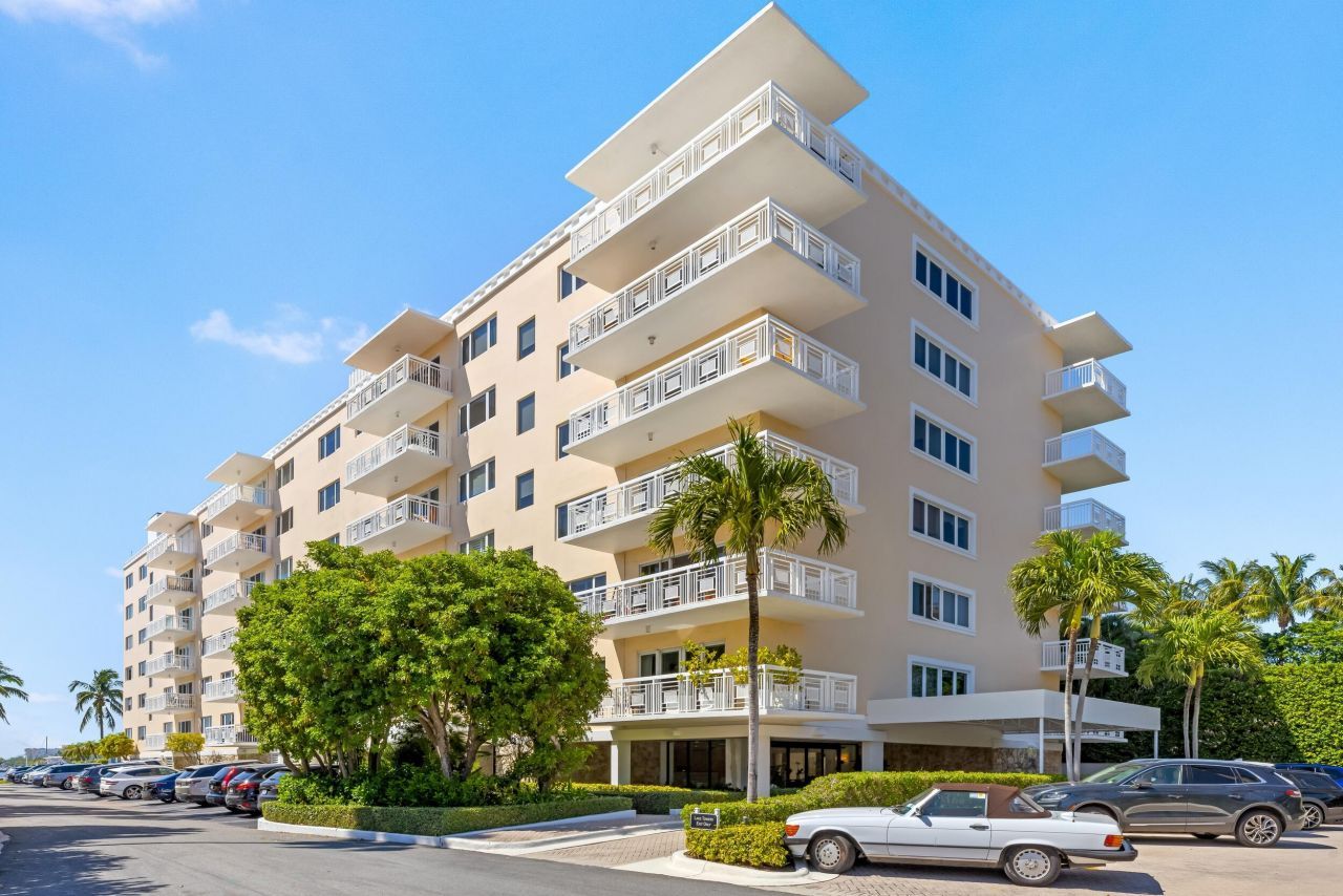 250 Bradley Place, Unit 307, Palm Beach, FL 33480 Photo