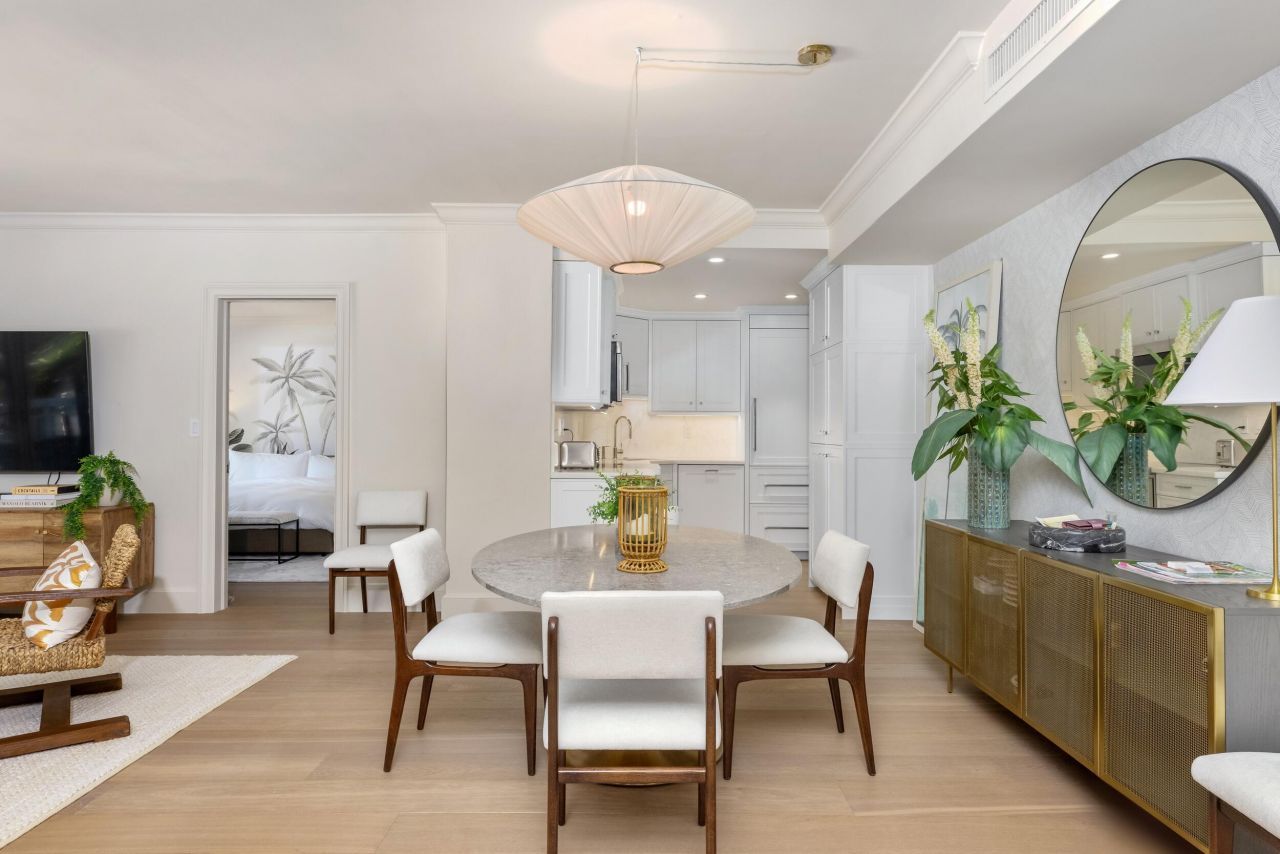 250 Bradley Place, Unit 307, Palm Beach, FL 33480 Photo