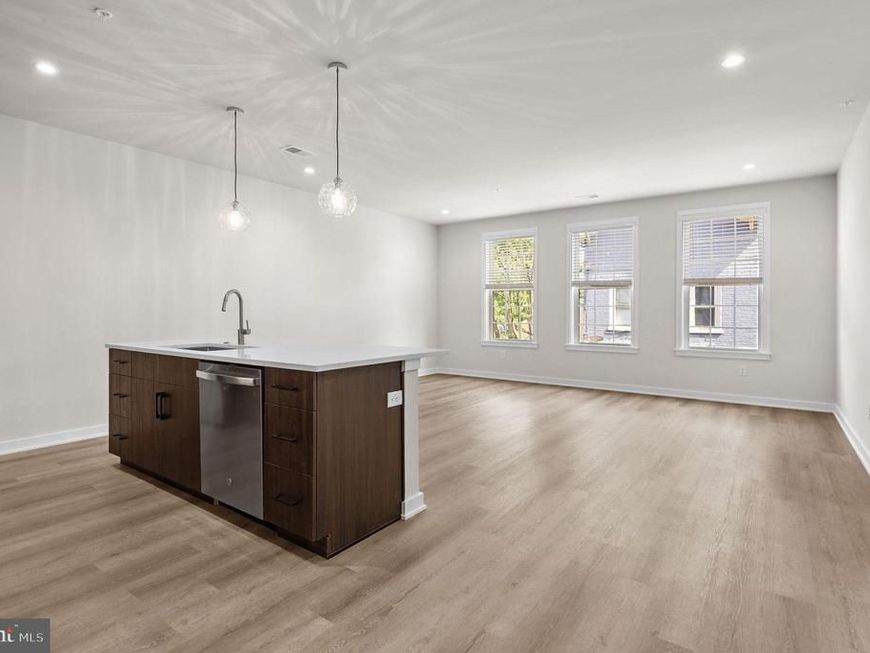 26 S York Road, Unit 208, Hatboro, PA 19040 Main Photo