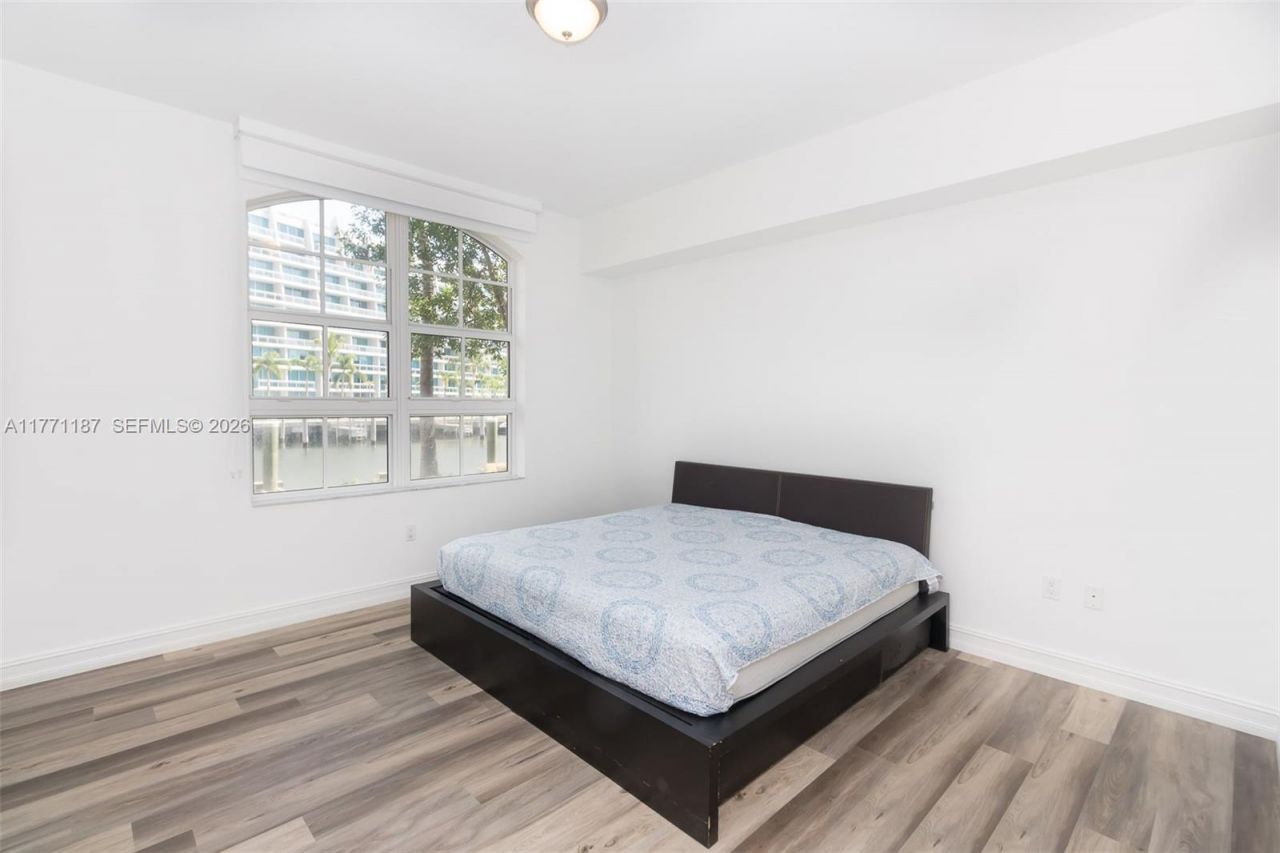 3001 NE 185th St, Unit 113, Aventura, FL 33180 Photo