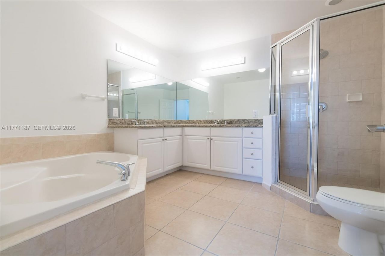 3001 NE 185th St, Unit 113, Aventura, FL 33180 Photo