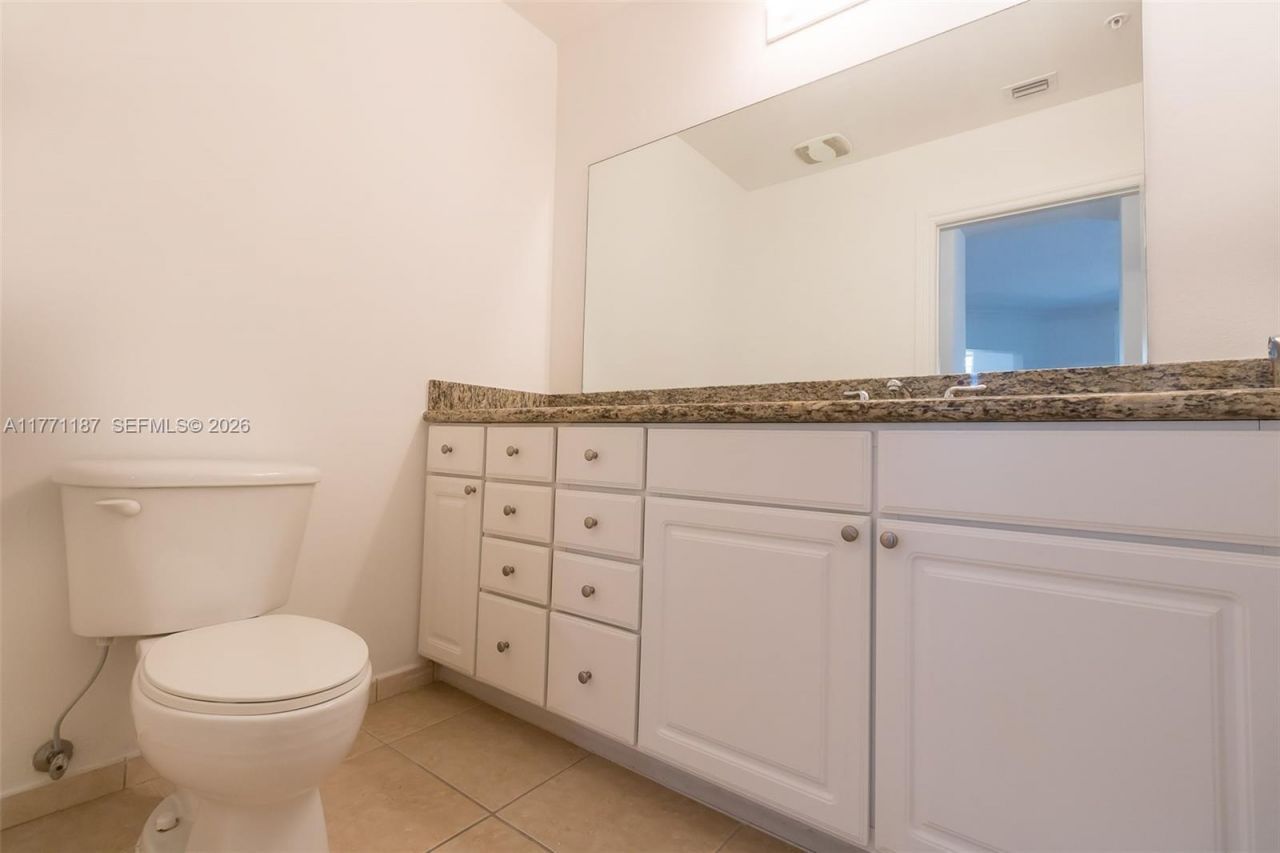 3001 NE 185th St, Unit 113, Aventura, FL 33180 Photo