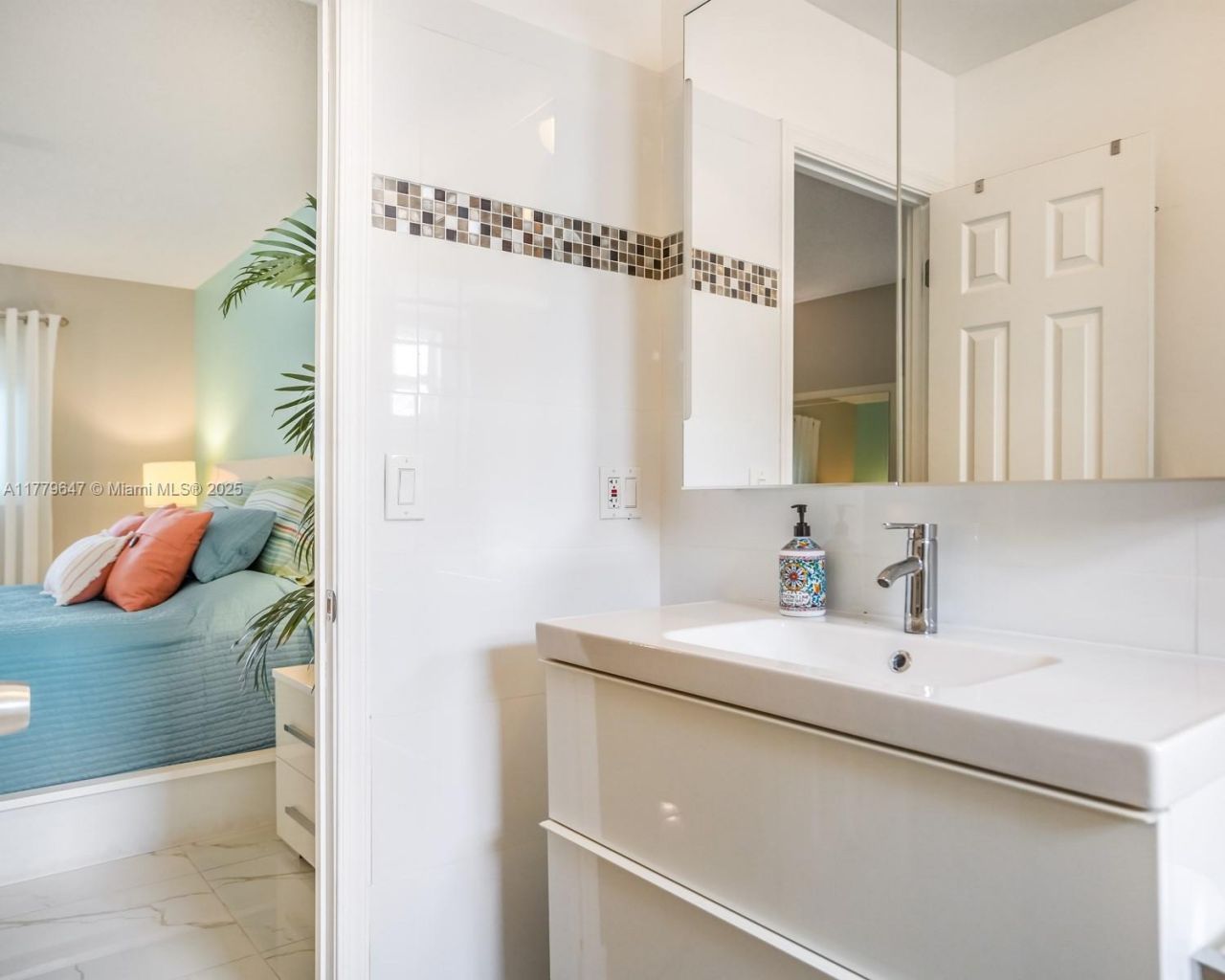 5121 W Oakland Park Blvd, Unit 205, Lauderdale Lakes, FL 33313 Photo